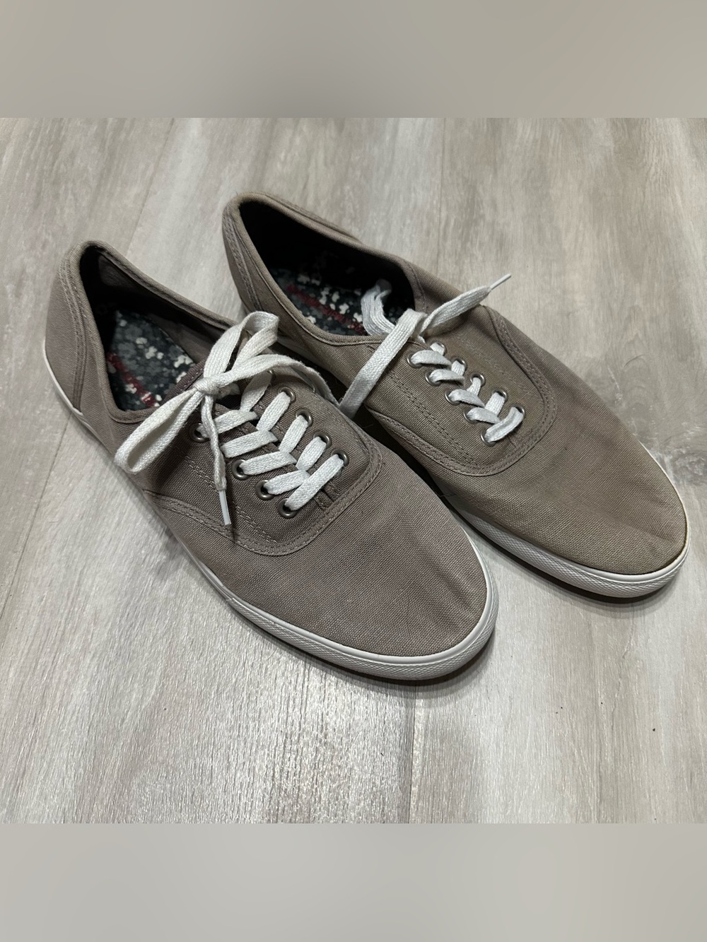 Mossimo Supply Co Gray Tan White Flat Sneakers Sz 10